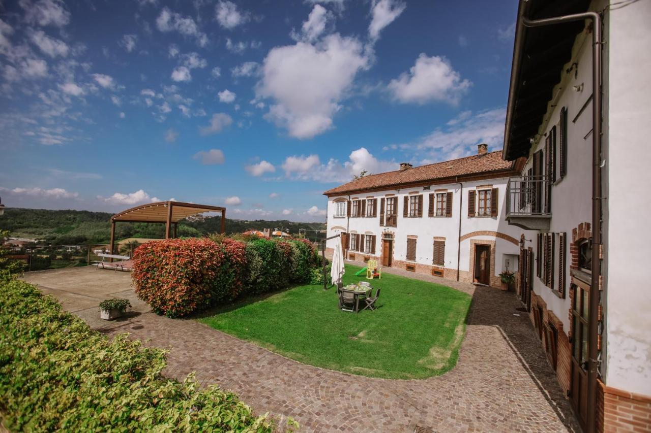 Il Pozzo Fiorito Apartment Cossombrato Bagian luar foto