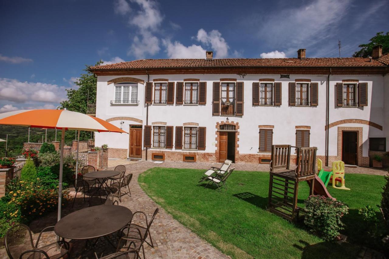Il Pozzo Fiorito Apartment Cossombrato Bagian luar foto