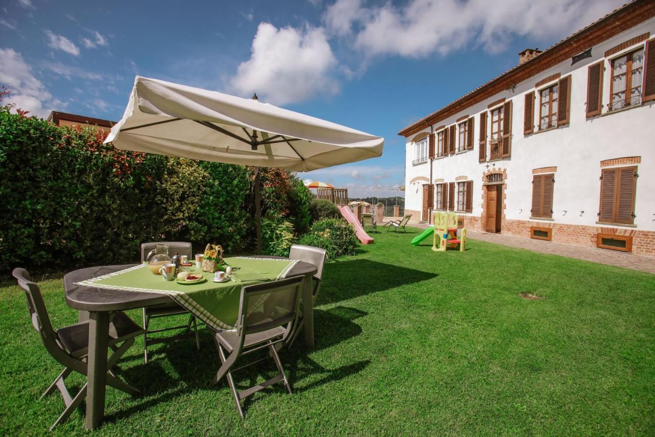 Il Pozzo Fiorito Apartment Cossombrato Bagian luar foto