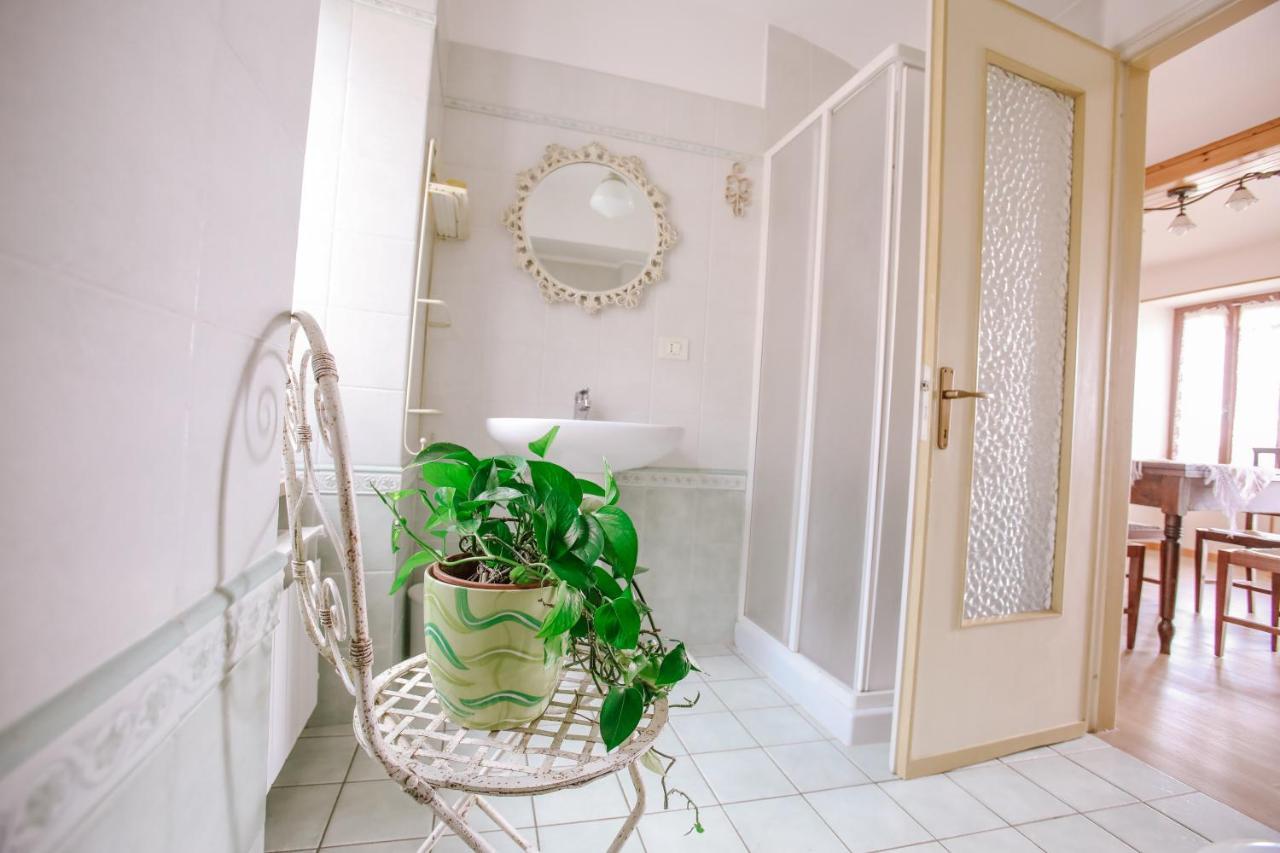 Il Pozzo Fiorito Apartment Cossombrato Bagian luar foto
