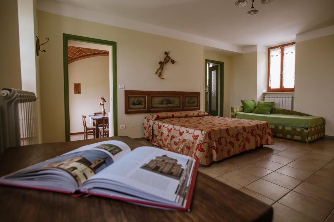 Il Pozzo Fiorito Apartment Cossombrato Bagian luar foto