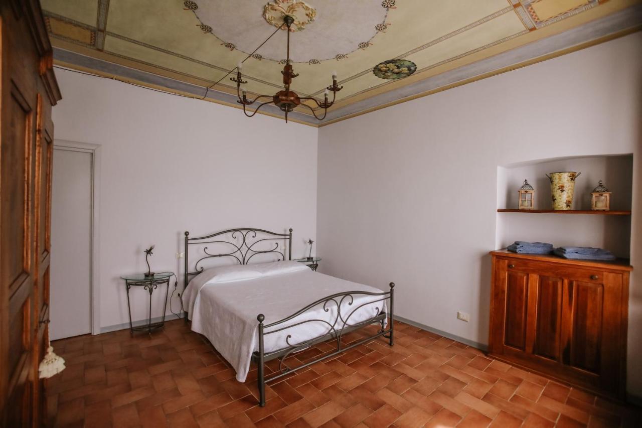 Il Pozzo Fiorito Apartment Cossombrato Bagian luar foto