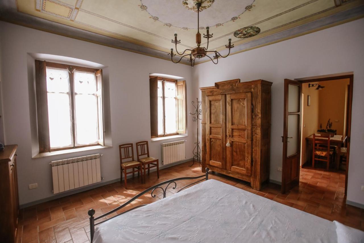Il Pozzo Fiorito Apartment Cossombrato Bagian luar foto