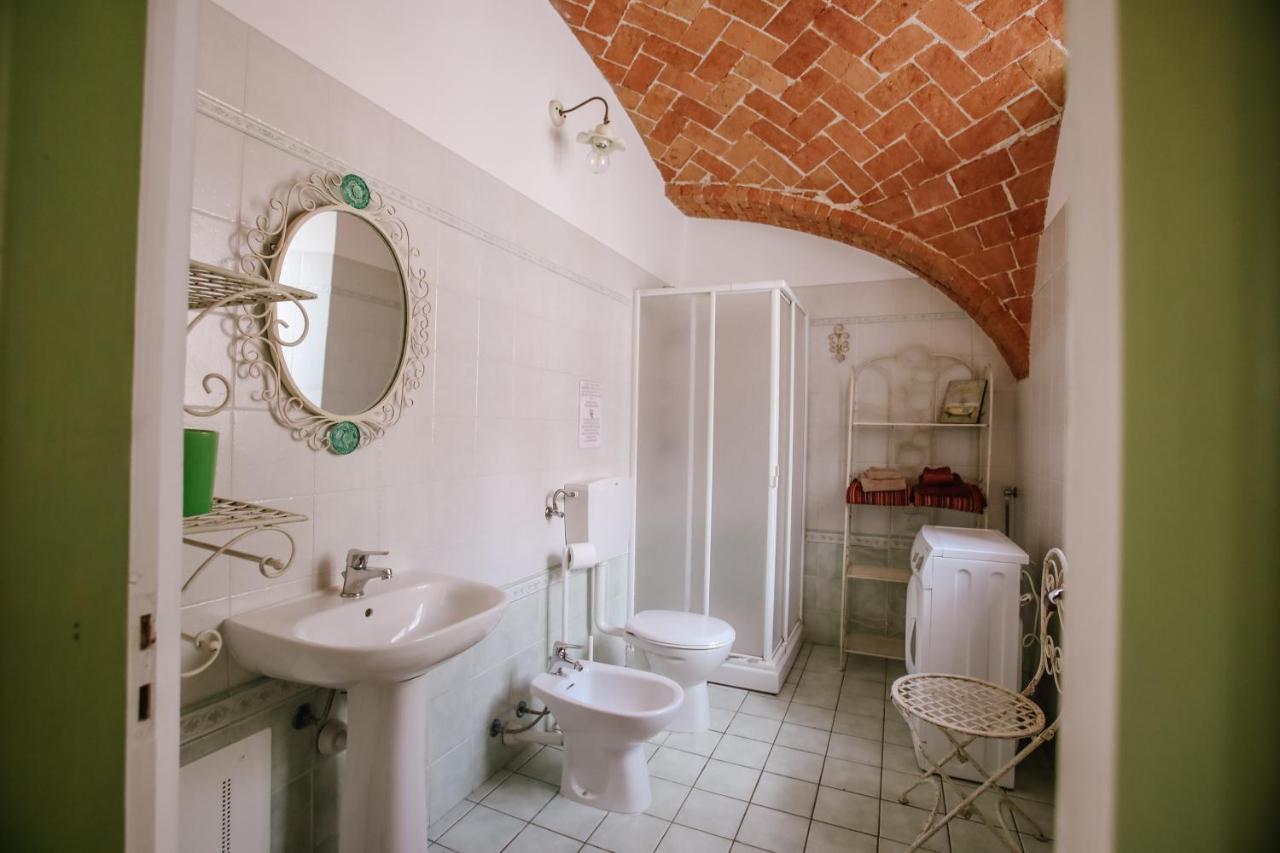 Il Pozzo Fiorito Apartment Cossombrato Bagian luar foto