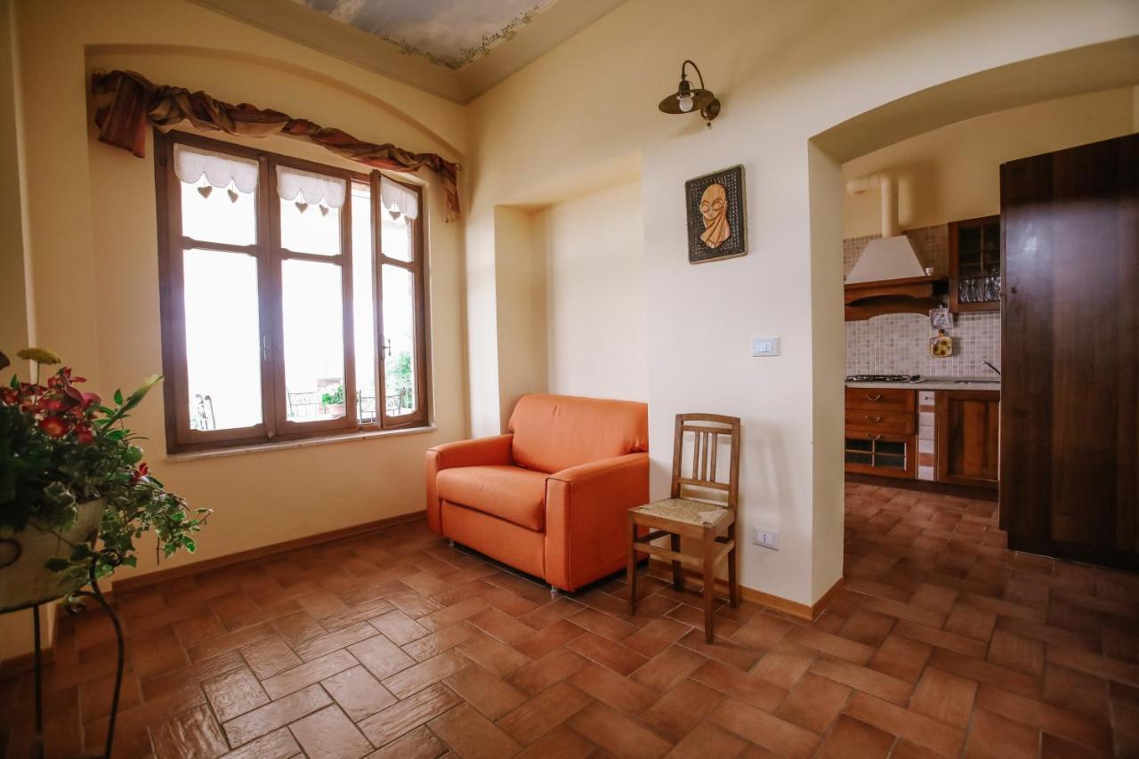 Il Pozzo Fiorito Apartment Cossombrato Bagian luar foto