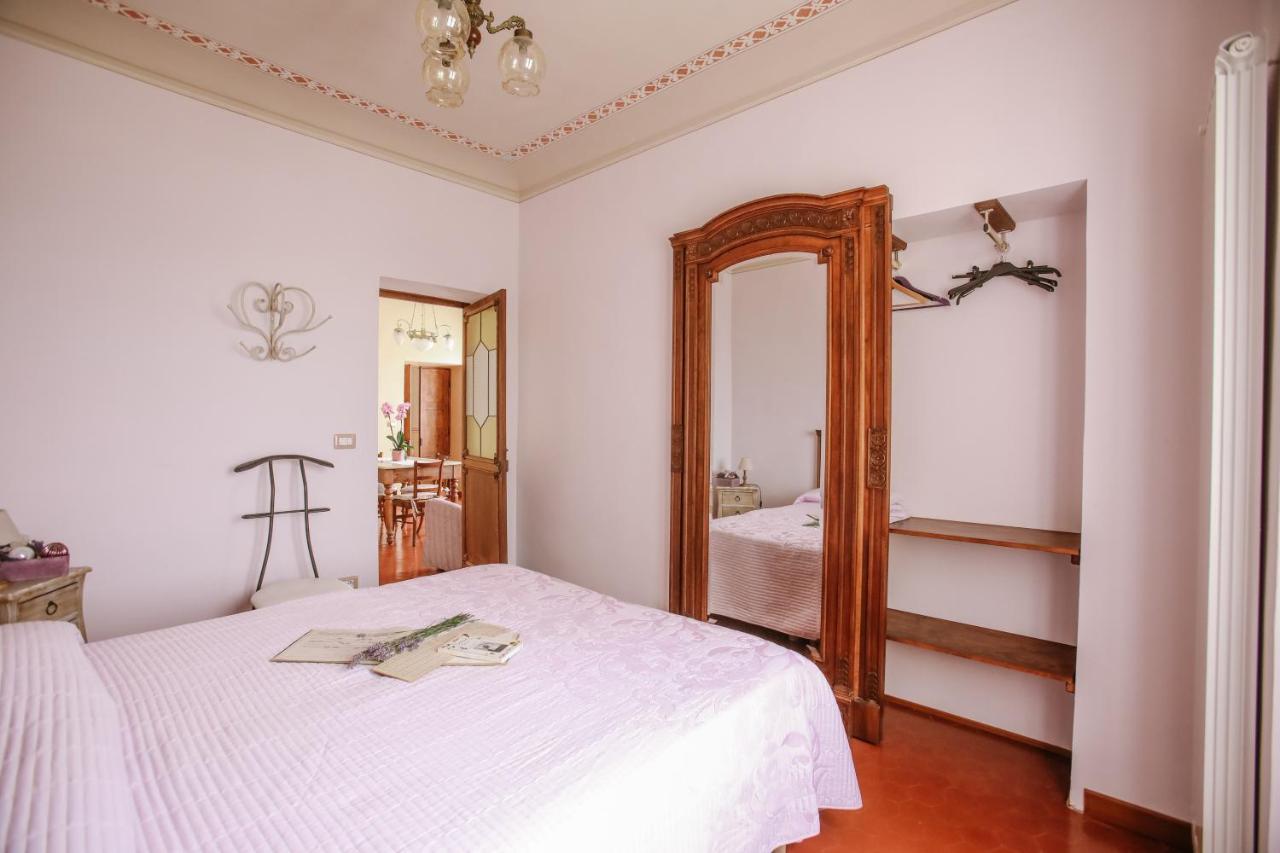 Il Pozzo Fiorito Apartment Cossombrato Bagian luar foto
