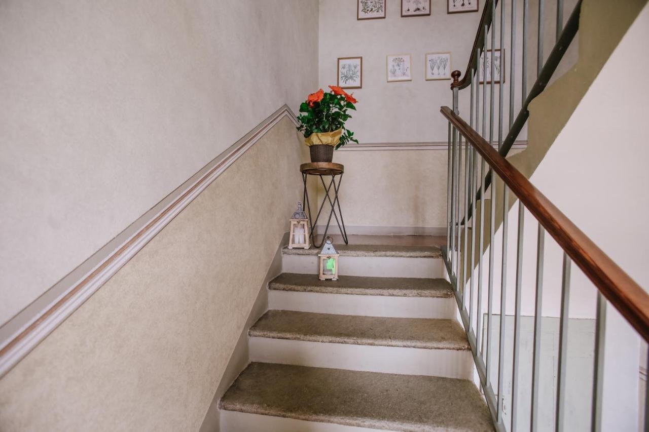 Il Pozzo Fiorito Apartment Cossombrato Bagian luar foto