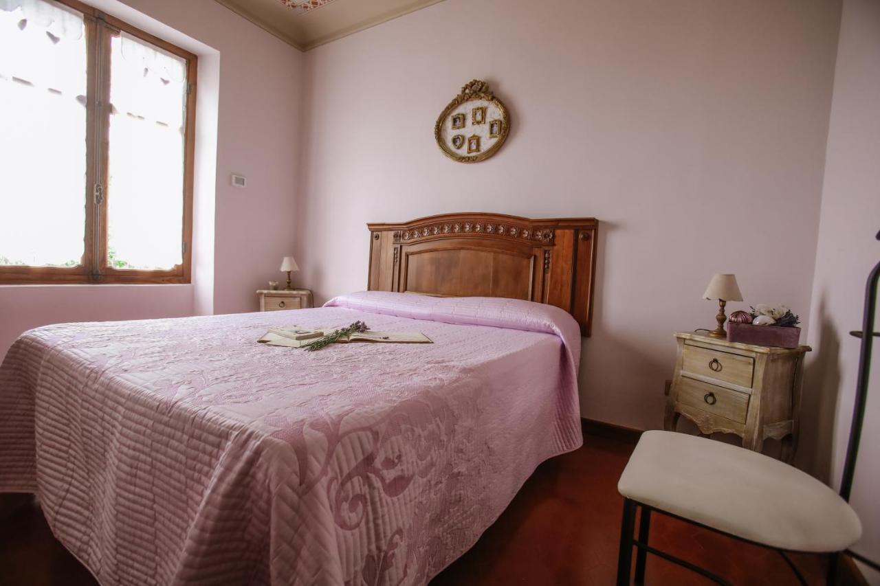Il Pozzo Fiorito Apartment Cossombrato Bagian luar foto