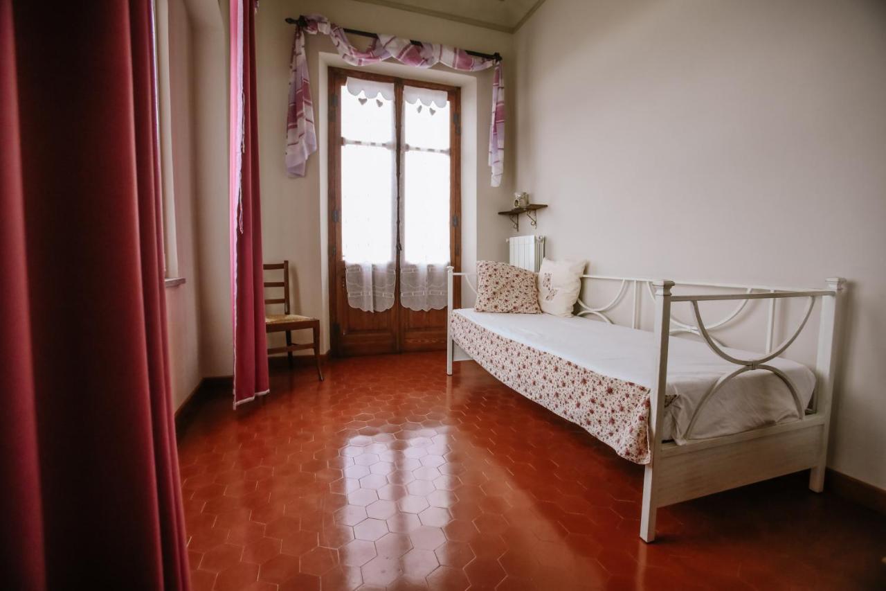 Il Pozzo Fiorito Apartment Cossombrato Bagian luar foto