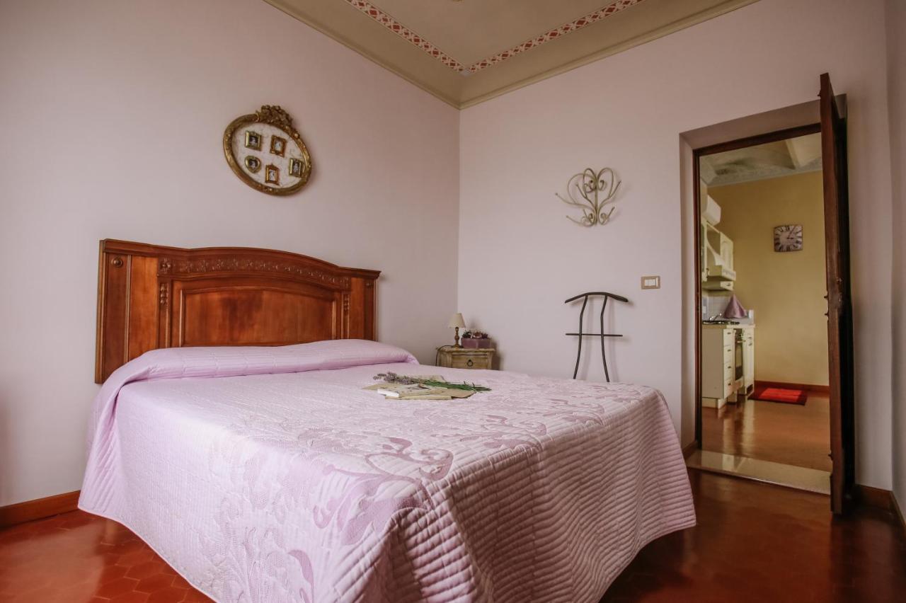 Il Pozzo Fiorito Apartment Cossombrato Bagian luar foto