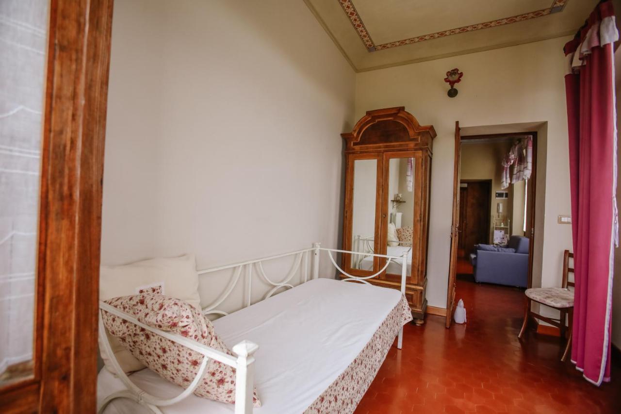 Il Pozzo Fiorito Apartment Cossombrato Bagian luar foto