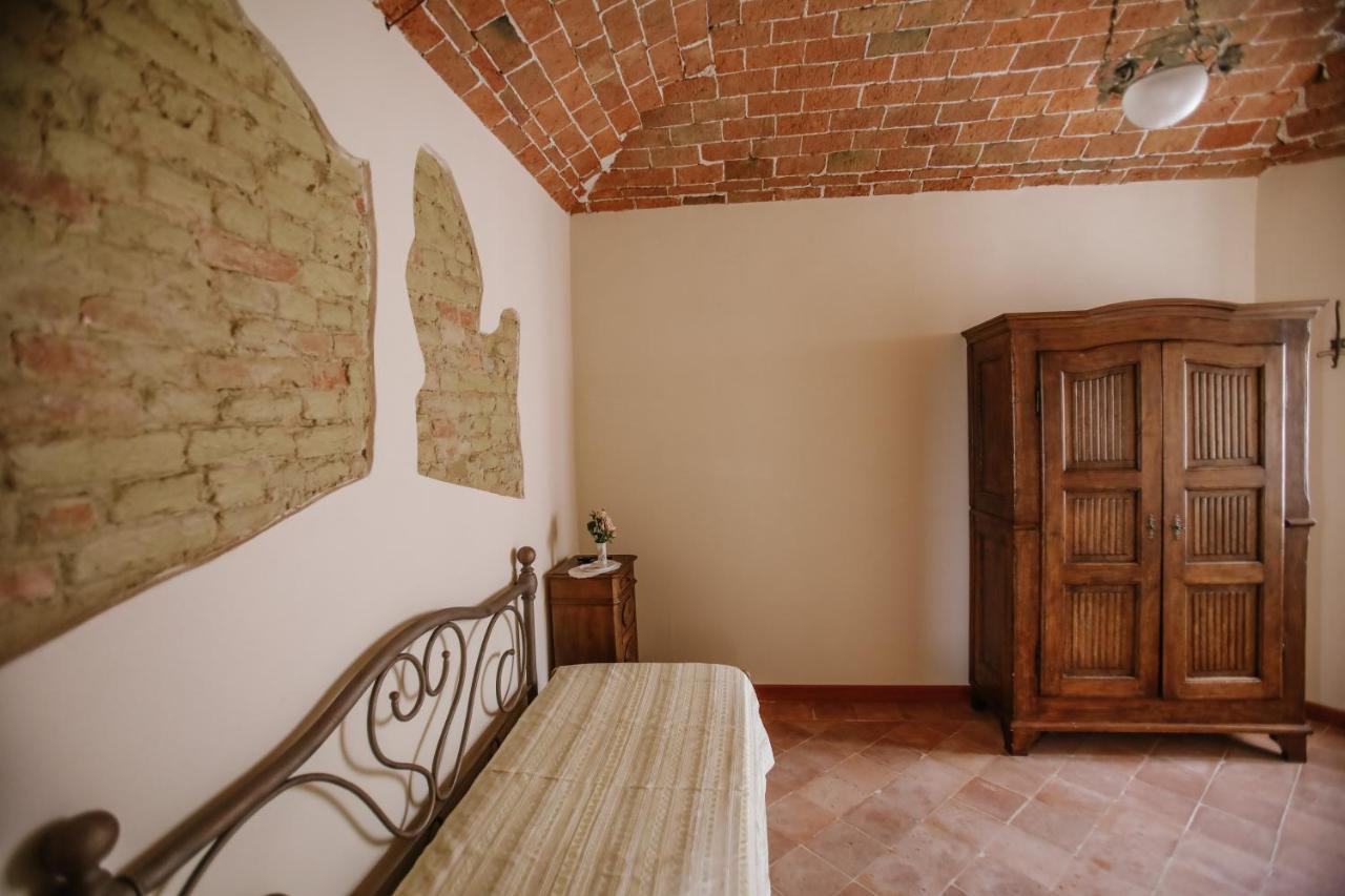 Il Pozzo Fiorito Apartment Cossombrato Bagian luar foto