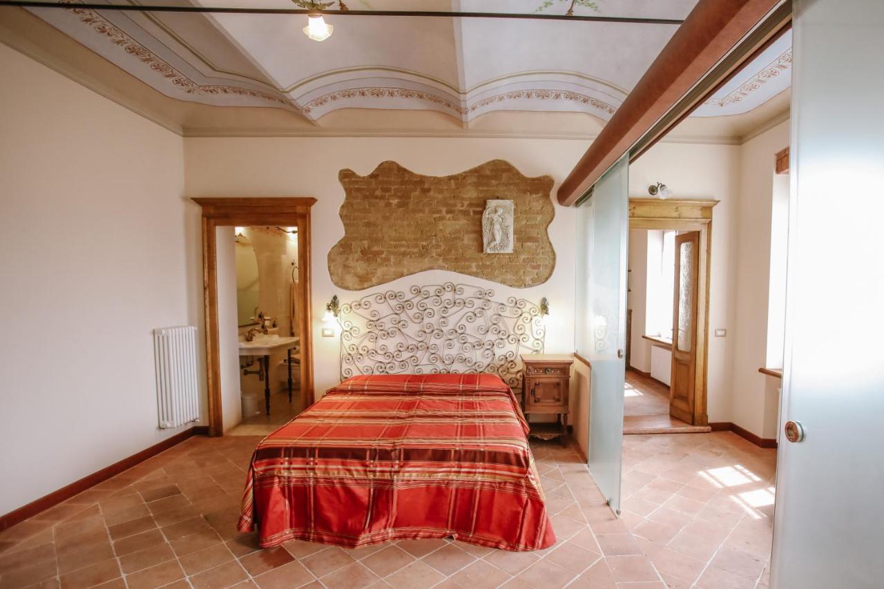 Il Pozzo Fiorito Apartment Cossombrato Bagian luar foto