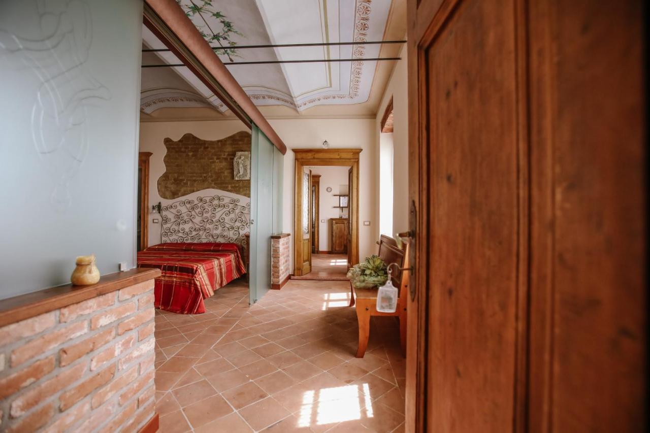 Il Pozzo Fiorito Apartment Cossombrato Bagian luar foto