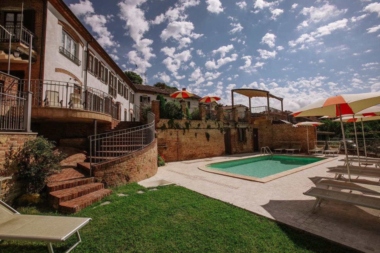 Il Pozzo Fiorito Apartment Cossombrato Bagian luar foto